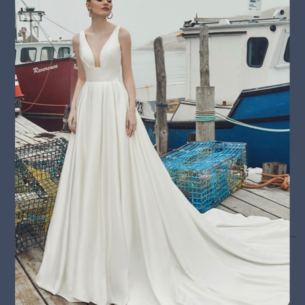 NWT Calla Blanche ivory satin ballgown (24)